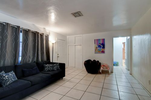 1016 Aspen Rd, West Palm Beach FL  33409-4855 exterior