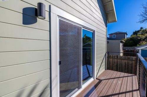 841 58th St, Oakland CA  94608-1403 exterior