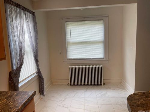 18 Cedar Ln, Poughkeepsie NY  12601-1147 exterior