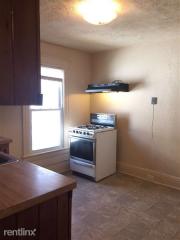 382 Clay Ave, Rochester NY  14613-1041 exterior