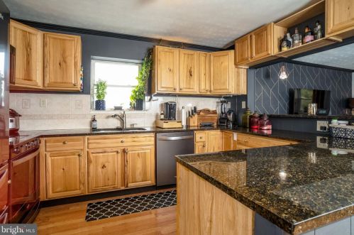 150 Windy Knoll Dr, Harrisonburg VA  22802-8886 exterior