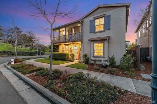 2157 Chokeberry Ct, Santa Rosa, CA 95404-7001