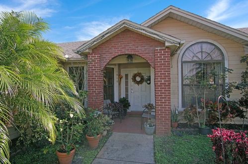 1510 Jason St, Kissimmee, FL 34744-4047