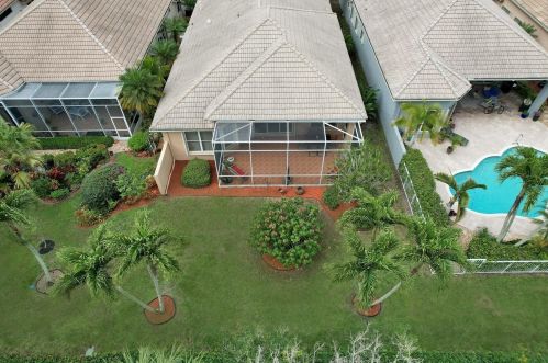 7110 Veneto Dr, Boynton Beach FL  33437-3741 exterior