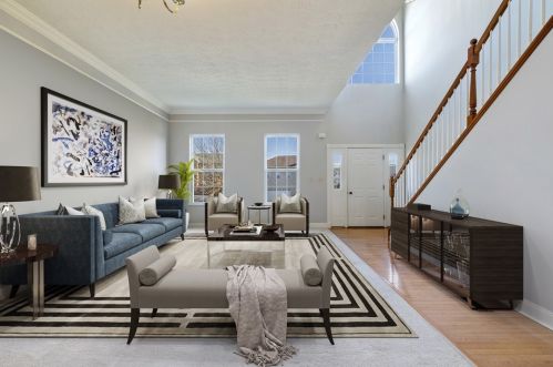 8 Trotter Ln, Clinton, PA 15026-1760