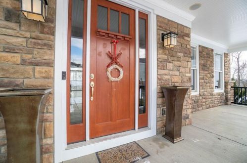 1112 Gromwell Ln, Bridgeville, PA 15017-2074