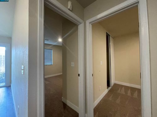 38 Connie Ct, West Pittsburg CA  94565-1574 exterior