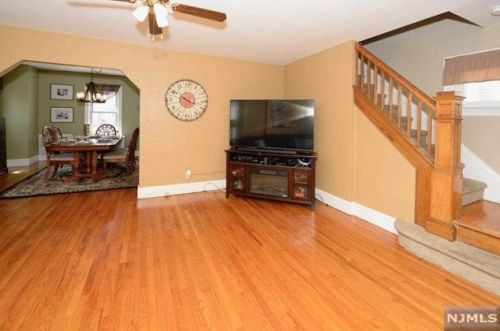 448 James St, N Milford NJ  07646-1022 exterior