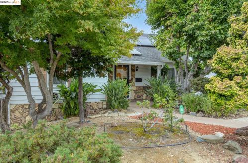 3963 Coolidge Ave, Oakland CA  94602-3428 exterior