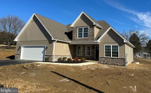 783 67th St, Harrisburg, PA 17111-4604