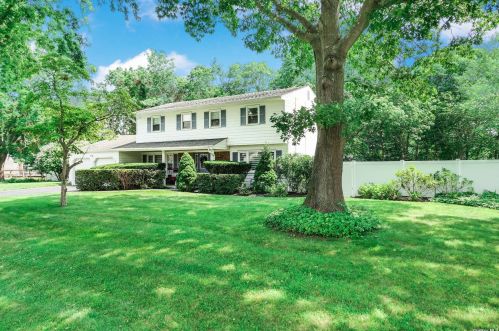 142 Church Rd, Great River, NY 11739-3002