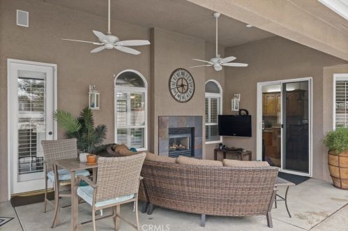 10504 Chesterfield Ct, Bakersfield CA 93311-3722 exterior