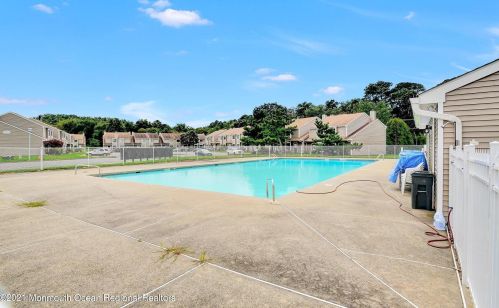 716 Sandra Pl, Bricktown NJ 08724-7047 exterior