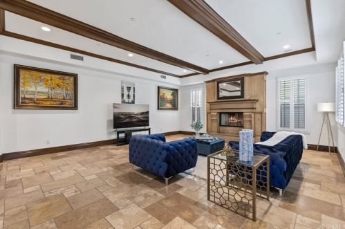 526 Riverside Ave, Newport Beach, CA 92663-4817