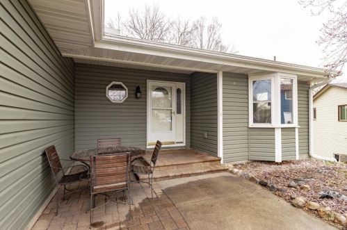 268 Tanner Ct, Lino Lakes, MN 55014-1719