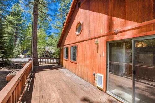 10625 Saxon Way, Truckee CA  96161-1152 exterior