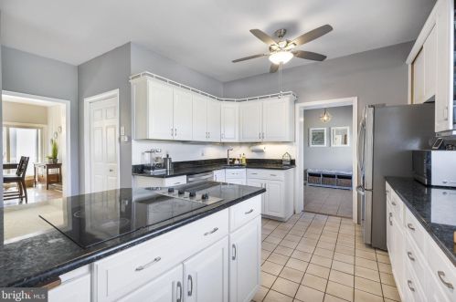 388 Bishop Hollow Rd, Newtown Square PA  19073-3901 exterior