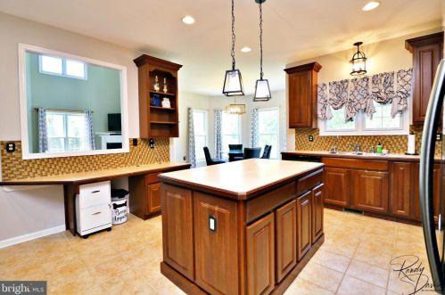 59 Brighton Pl, Charles Town WV  25414-2584 exterior