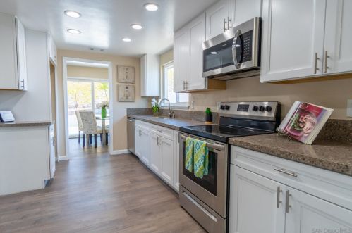 16515 Felice Dr, San Diego, CA 92128-2805