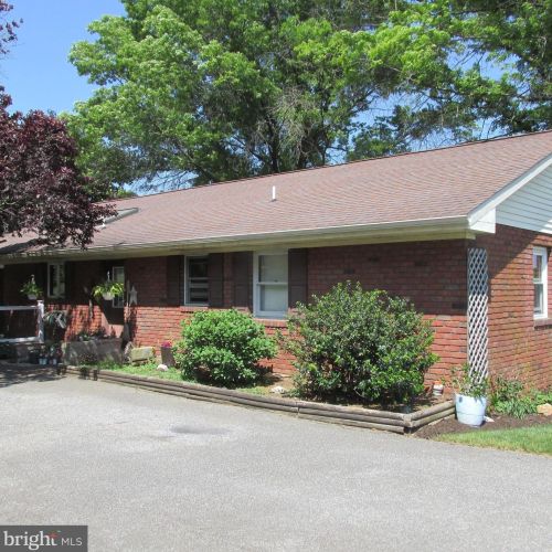 6086 Beaver Dam Rd, Beartown, PA 17555-9420