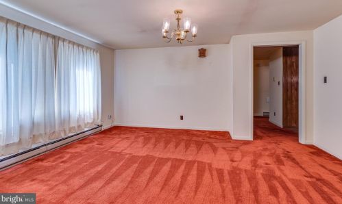 147 Euclid Ave, Charles Town WV  25414-1111 exterior