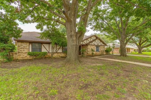 6101 Ed Coady Rd, Fort Worth, TX 76134-2504