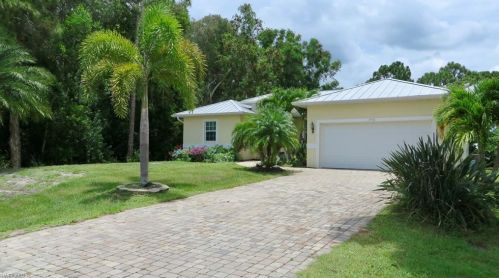 3742 Tangelo Dr, Saint James City, FL 33956-2546