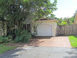 10080 57th St, Miami, FL 33178-2635