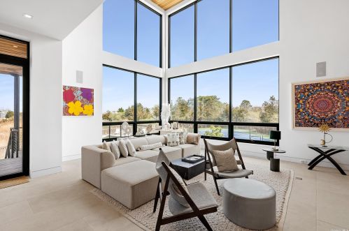 14 Stacy Dr, West Hampton Beach NY  11978-2518 exterior