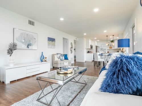 3201 Maritana Dr, Saint Petersburg FL  33706-4036 exterior