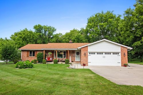 3019 Bogey Ln, Slinger, WI 53086-9723
