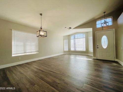 158 Merrill Ave, Gilbert AZ 85234-1706 exterior