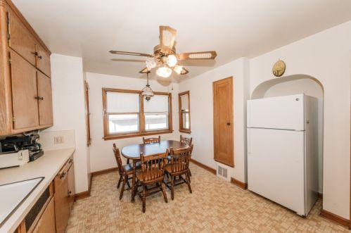 3835 52, Milwaukee WI 53220-3208 exterior