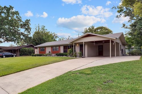 304 Temple Dr, Sanford, FL 32771-3752