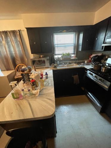 7031 Parrish Ave, Hammond IN  46323-2360 exterior