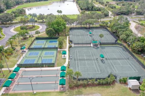 3992 Bishopwood Ct, Naples FL  34114-2520 exterior