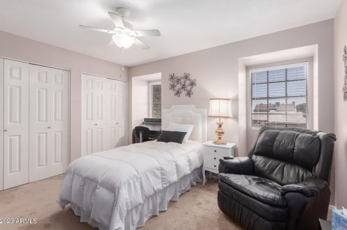 5444 Riviera Dr, Glendale AZ  85304-2422 exterior