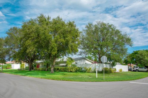 3400 5th Ave, Boca Raton FL  33431-6043 exterior