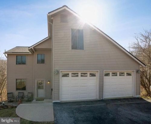 1128 New Hampshire Ln, Downingtown, PA 19335-3803