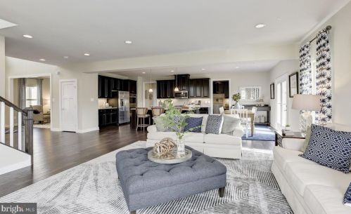 48 Winifred Dr, Hanover PA  17331-9714 exterior