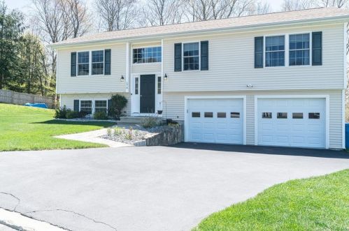 176 Shadybrook Ln, Waterbury, CT 06706-2357