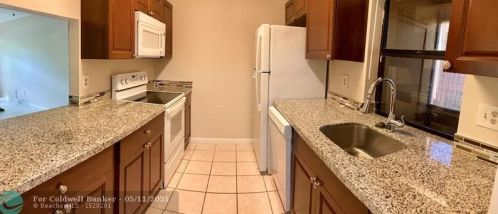 213 106th Ter, Hollywood FL  33026-5933 exterior