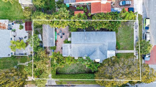 327 28 St, West Palm Beach FL  33404-4410 exterior