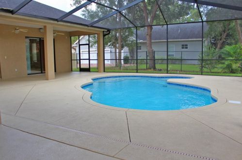 6659 Crescent Woods Cir, Lakeland, FL 33813-4615
