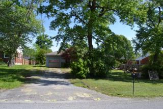 2896 Lyncrest Dr, Nashville, TN 37214-3564