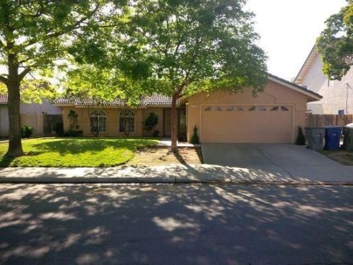 3363 Dante Ave, Fresno, CA 93722-7110