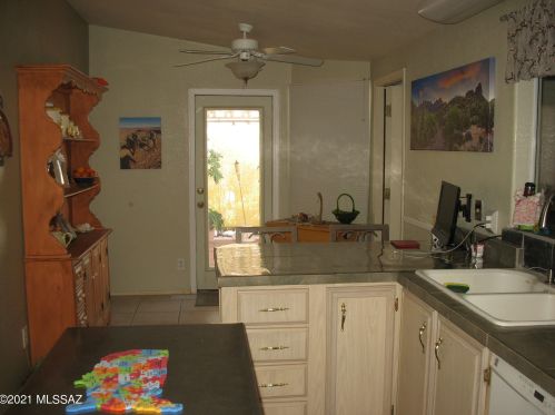 7780 Touchstone St, Tucson AZ  85735-9045 exterior