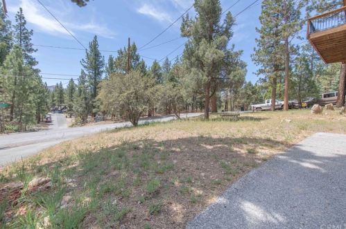 355 Cinderella Dr, Big Bear City CA  92314-9798 exterior