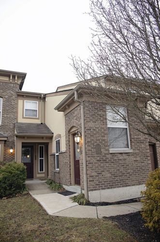 2245 Rolling Hills Dr, Covington, KY 41017-5138