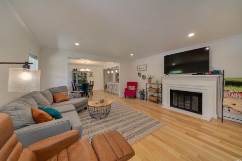 3303 Magowan Dr, Santa Rosa CA  95405-5117 exterior